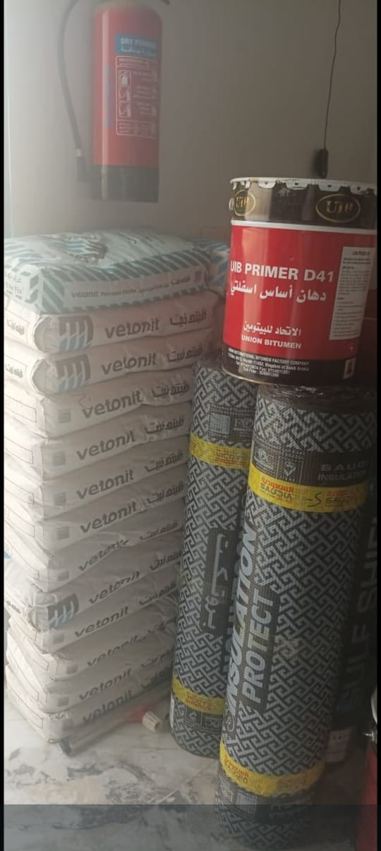مبسط عوازل وحديد ورمل الرياض